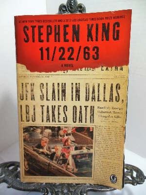 Picture of 11/22/63 Novel by Stephen King - Premium - Paperback