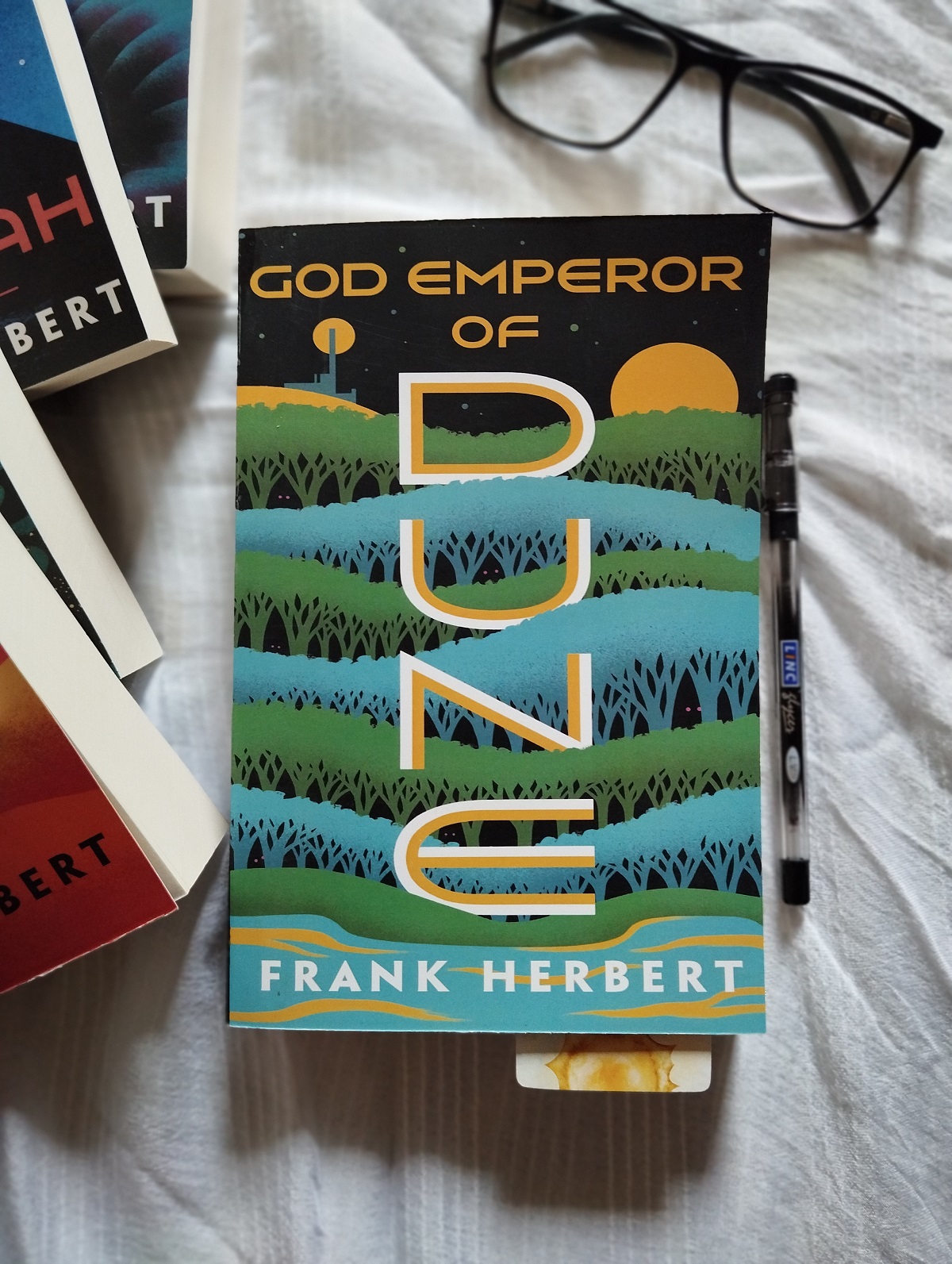 Picture of Complete Dune Series Set ( 6 Books ) Dune; Dune Messiah; Children of Dune; God Emperor of Dune; Heretics of Dune; Chapterhouse Dune