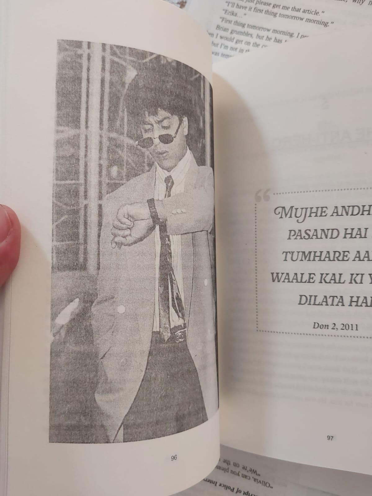 Picture of SHAH RUKH KHAN: Legend, Icon, Star by Mohar Basu - Premium - Paperback