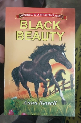 Picture of Black Beauty (Illustrated Classics) by Anna Sewell - Yellow - Paperback