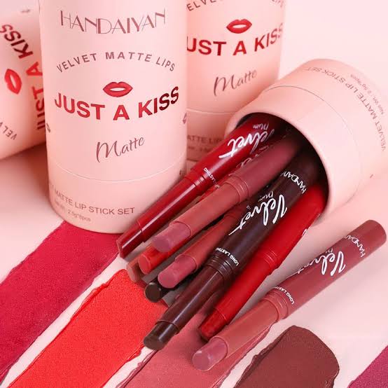 Picture of HANDAIYAN 8pcs lipstick set moisturizing brightening velvet matte lip stick set