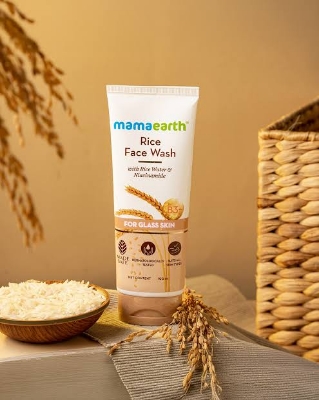 Picture of Mamaearth Rice Face Wash With Rice Water & Niacinamide for Glass skin 100ml .