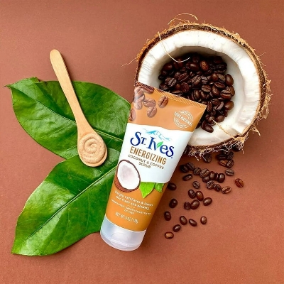 Picture of International USA product ST Ives ENERGIZING face scrub - 170 GM