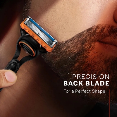 Picture of Gillette Fusion 5 Razor with Styling Black Blade & 5 Diamond Like Coated Blades