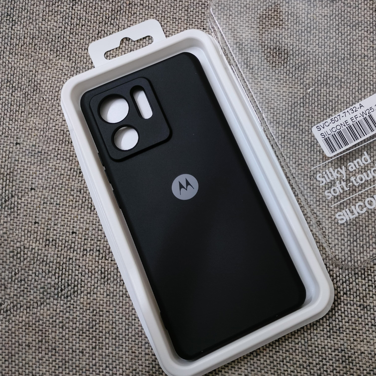 Picture of Premium Liquid Silicone Phone case for Motorola Moto Edge 40 5G Liquid Silicon Mobile Back Case Soft Silicone Phone Cover