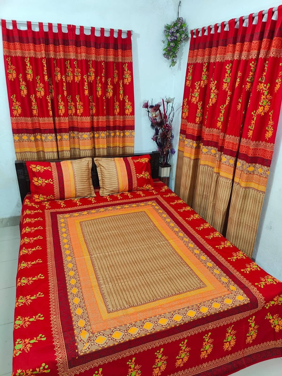 Picture of Block Bed Sheet With Two Pillow Covers
