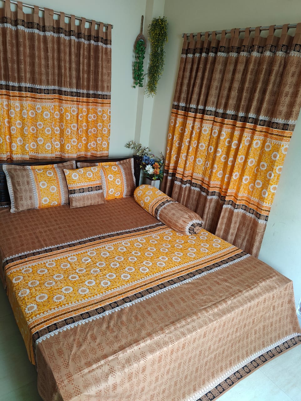 Picture of Block Bed Sheet With Two Pillow Covers