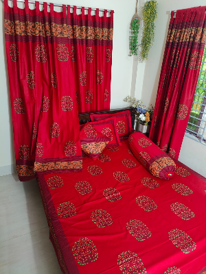 Picture of Block Bed Sheet With Two Pillow Covers