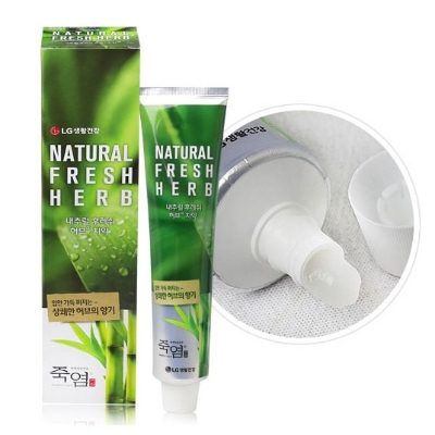 Picture of Activated carbon tooth whitening toothpaste, reducing bad breath LG Natural Fresh Herb Korea 160g