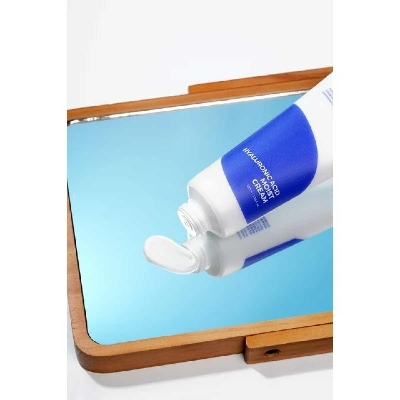 Picture of Isntree Hyaluronic Acid Moist Cream Face Moisturiser 100ml