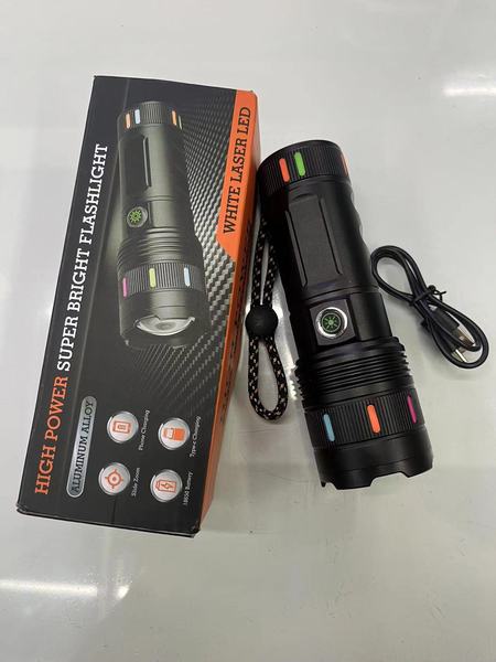 Picture of Outdoor flashlight ultra-long-range ultra-bright three-wick large-capacity long-endurance multi-function rechargeable flashlight