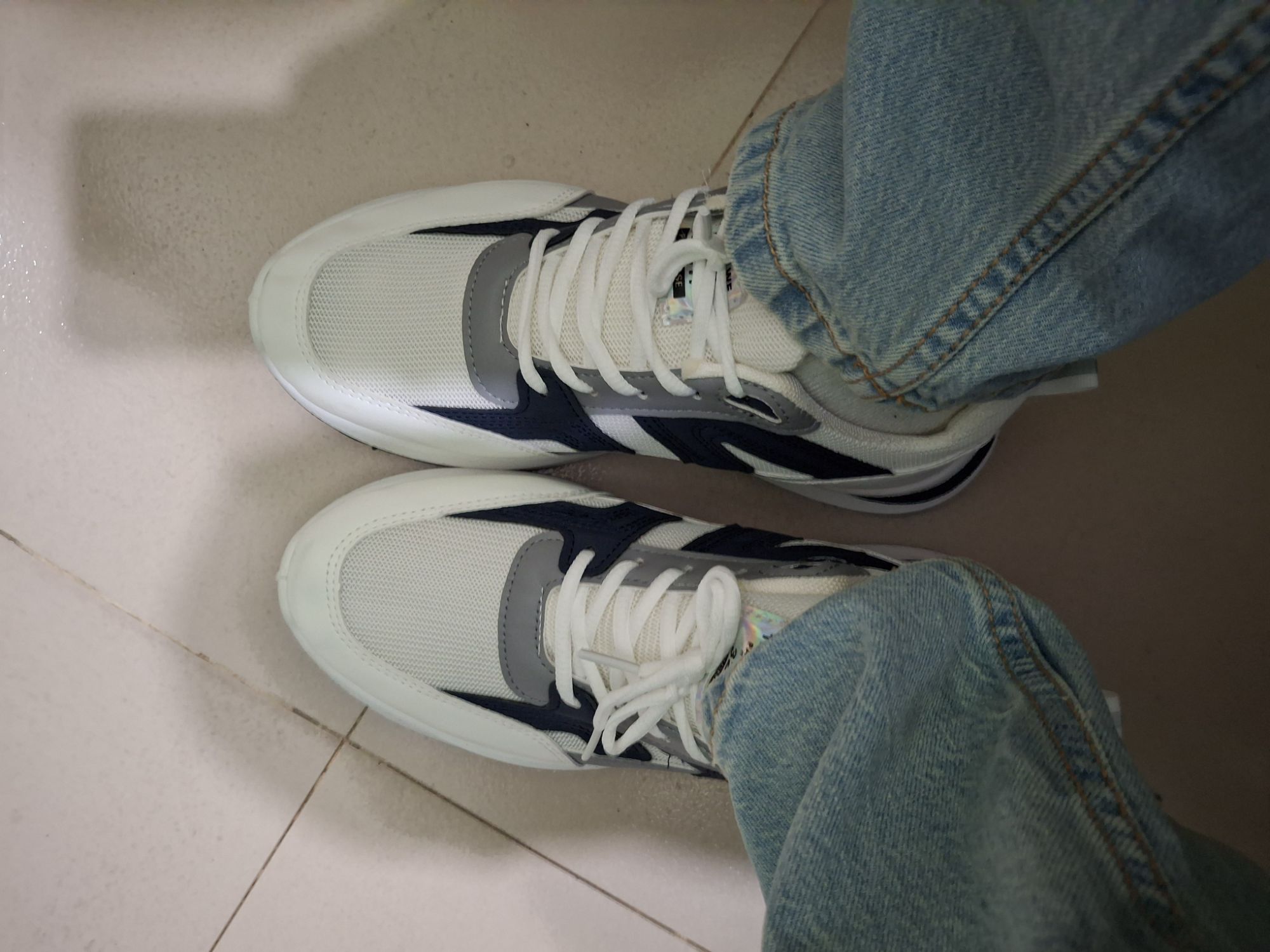 Picture of Summer new sneakers foreign trade wholesale trendy fashion casual shoes students soft sole comfortable low-top breathable forrest shoes