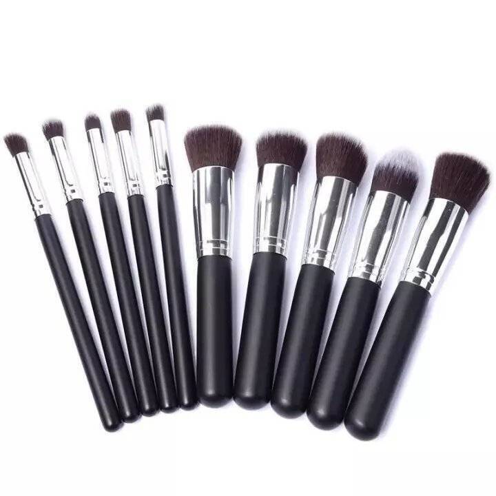 Picture of Kabuki Brush Set of 10 Pcs - Black and Silver