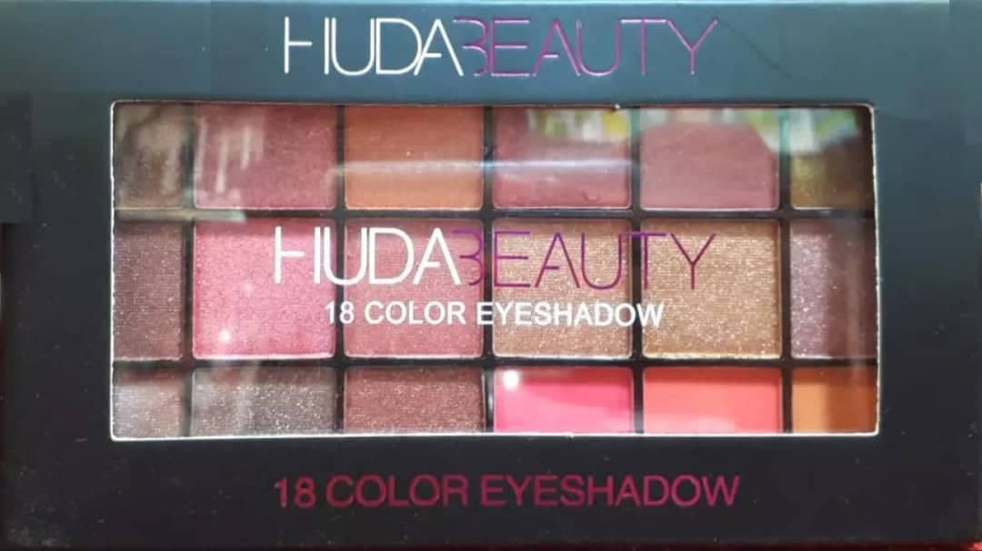 Picture of Huda Beauty Palette Eyeshadow 18 Colors Rose Palette Matte Eyeshadow Glitter Palette Make Up Set Beauty Matte Huda Beauty Set