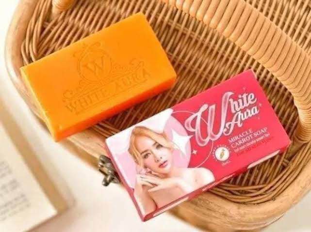 Picture of White Aura Miracle Carrot Soap Revealing Radiant Skin Dark Spots Skin White Clear 160g (Thailand)