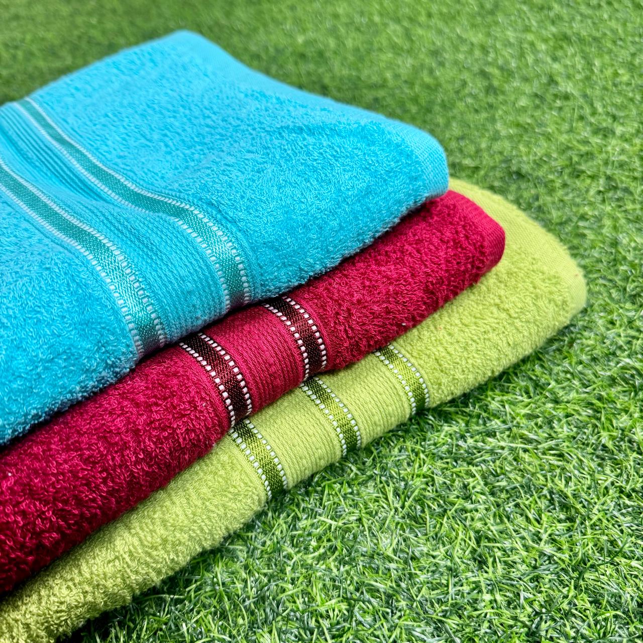 Picture of Bath Towel, 3-Piece Towel Set, Sky Blue, Meroon, Parrot Green, Fluffy, Texture, Absorbent, Quick Drying, Hotel Quality Towel, Personal Use Towel, Beauty Salon Towel, Bath Supplies, 27 x 54 inches