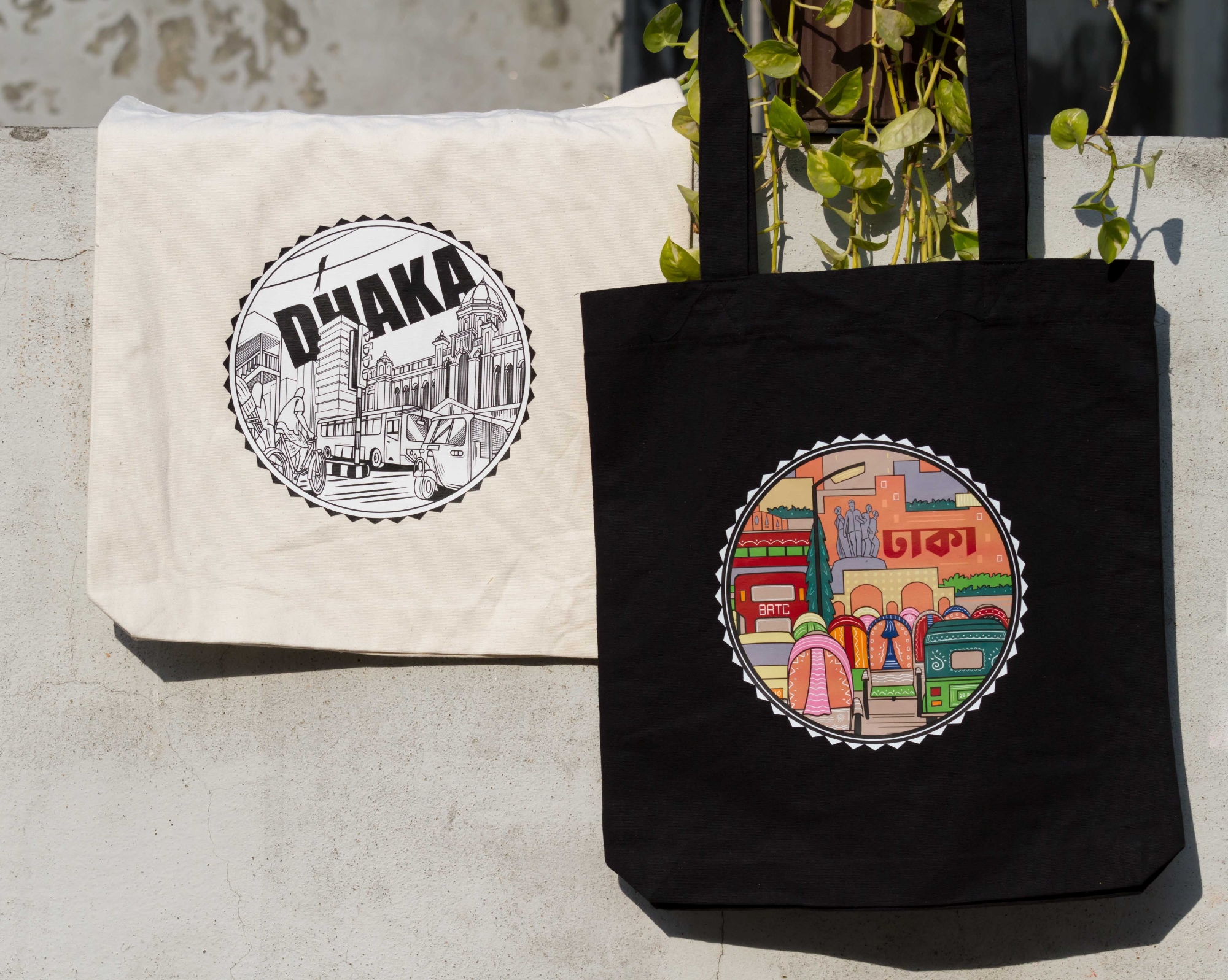 Picture of Sevendays Dhaka & Dhaka Line White (Round) Black & White Canvas Tote Bag 2-Pack