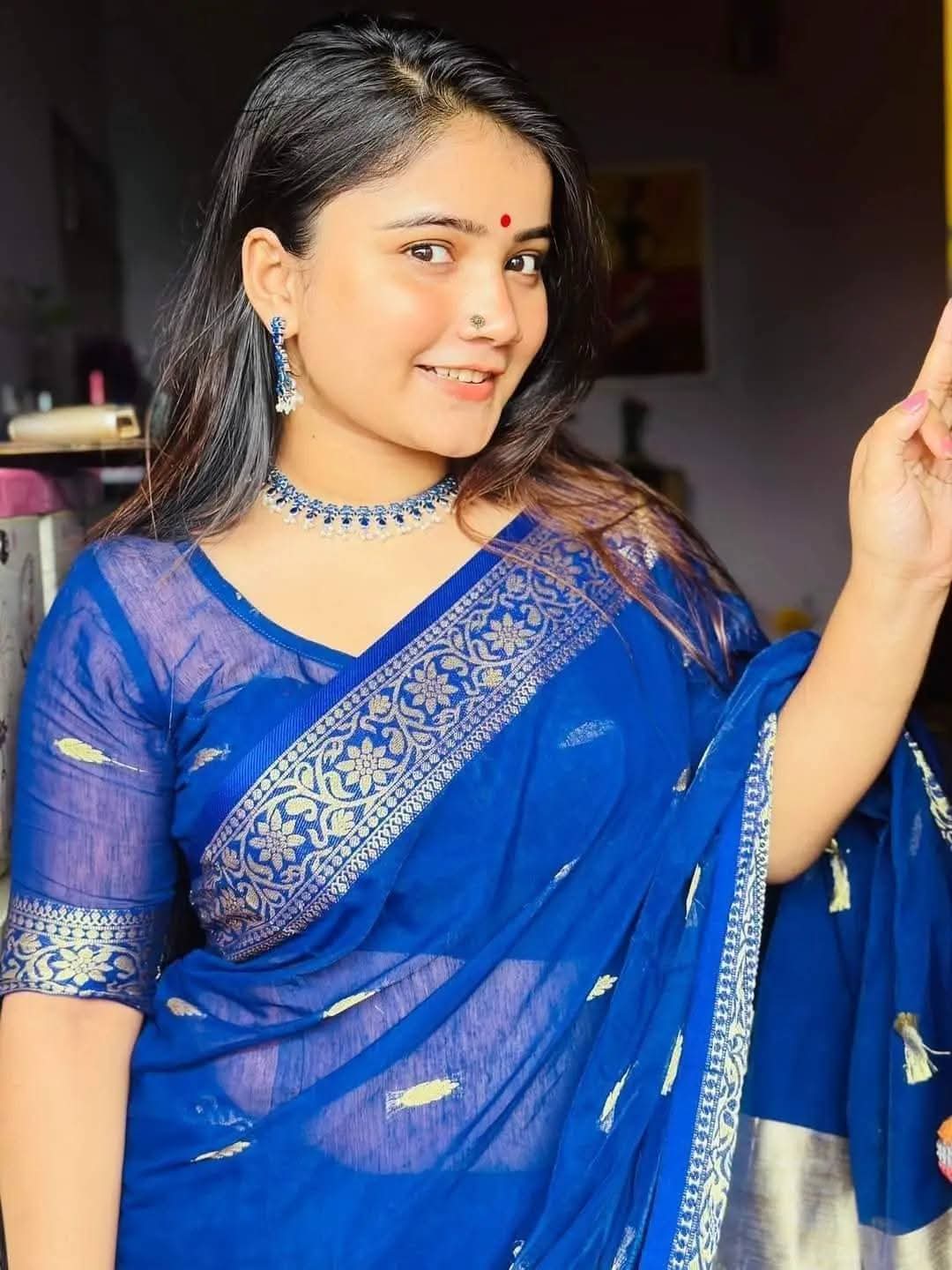 প্রিমিয়াম হাফ সিল্ক শাড়ি