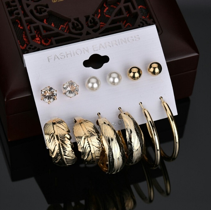 Picture of 6 Pairs of Rhinestone Set Big Circle Leaf Earring for Women Fashion Jewelry