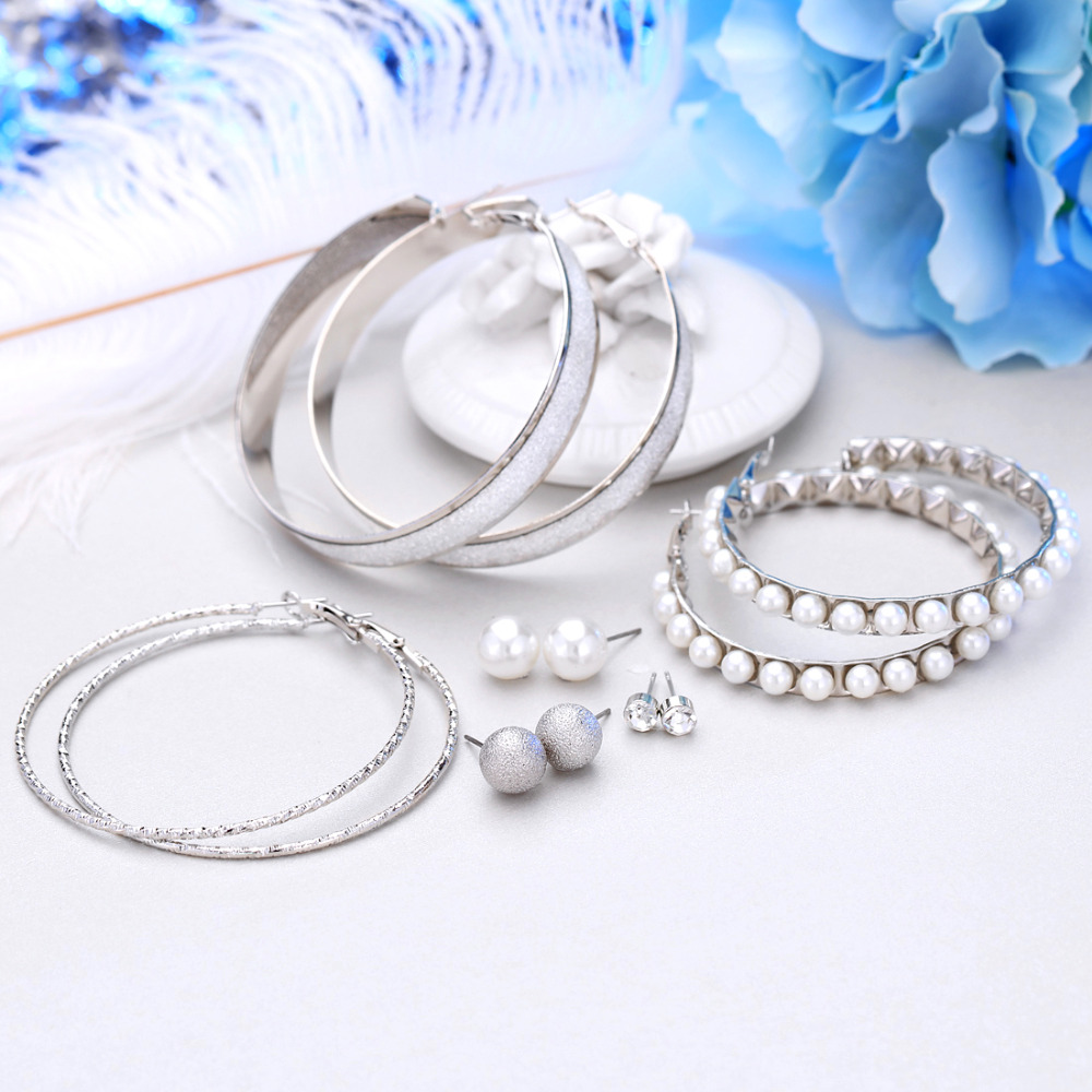 Picture of 6 Pairs/set New Style Rhinestone Stud Earring Set For Women Mixed Imitation Pearl Earring Sets 6 Pairs Gold Silver Color Crystal Earrings