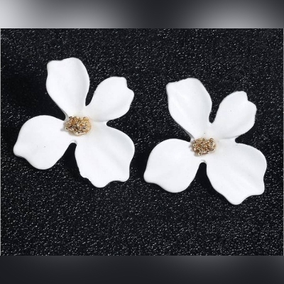 Picture of fresh fashion flower earring petal flower earring nail alloy spray paint earring pendant for women's fashion - Ear Ring