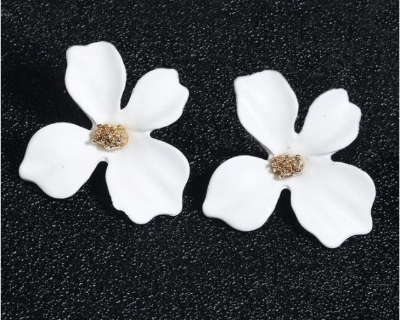 Picture of fresh fashion flower earring petal flower earring nail alloy spray paint earring pendant for women's fashion - Ear Ring