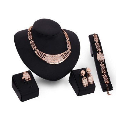 Picture of European and American Full Jewelry set including necklace earrings bracelet and finger ring