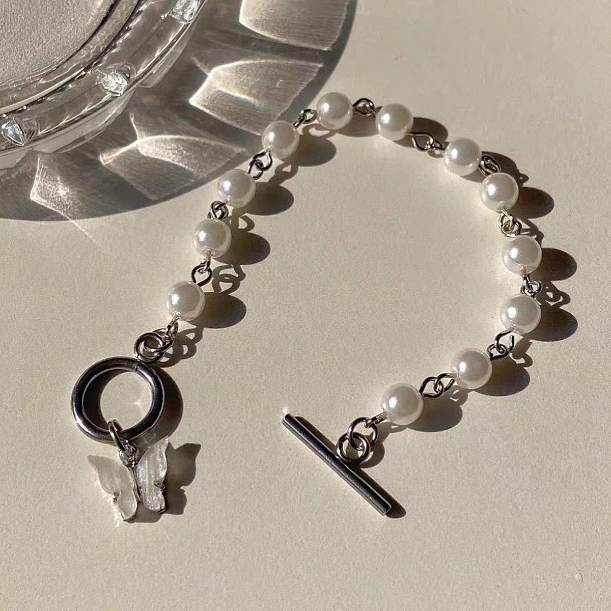 Picture of White Pearl Butterfly Bracelet for Women Fashion