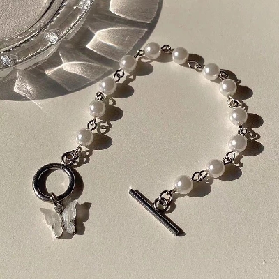 Picture of White Pearl Butterfly Bracelet for Women Fashion