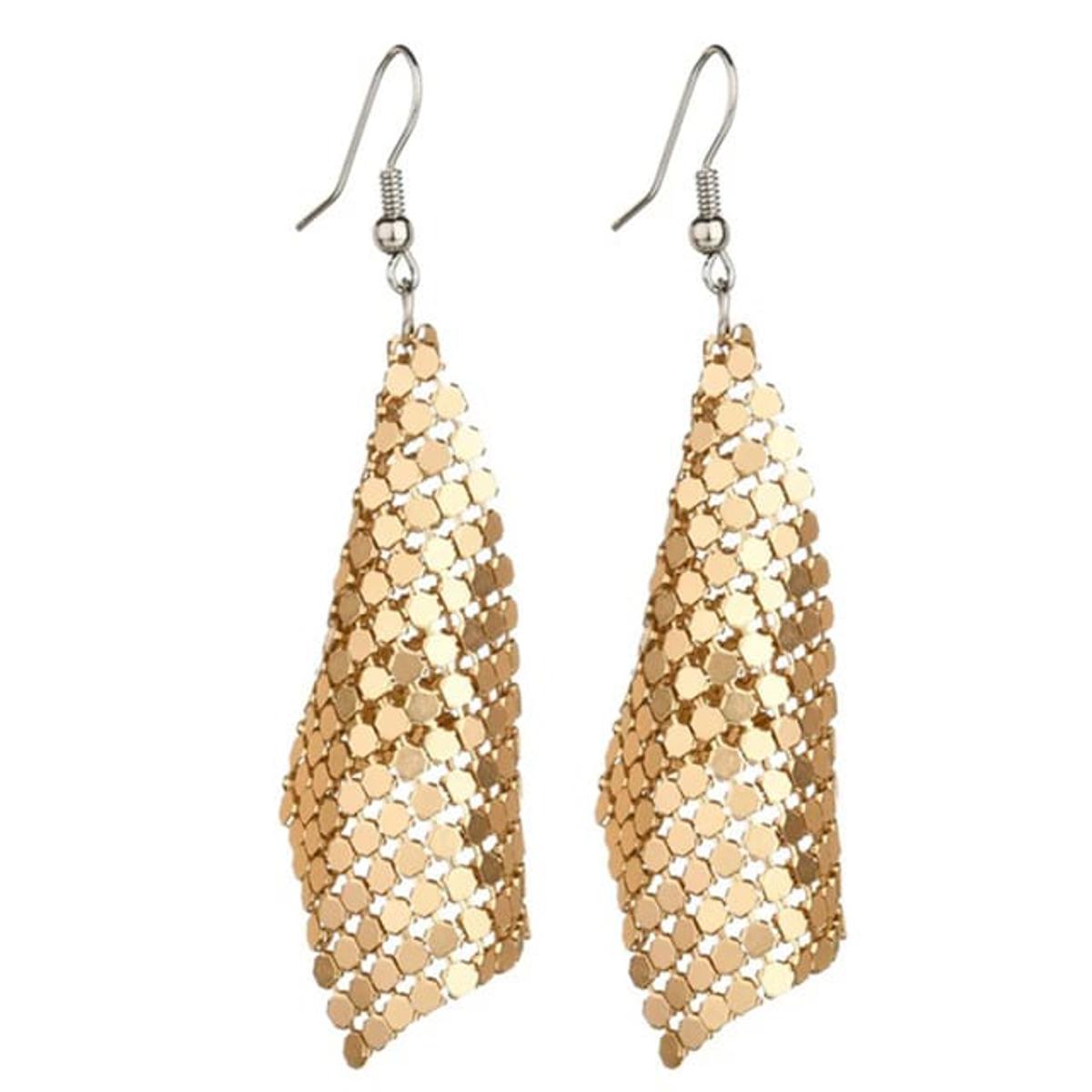 Picture of Golden Mesh Indiana Fashion Cube Earring for Women