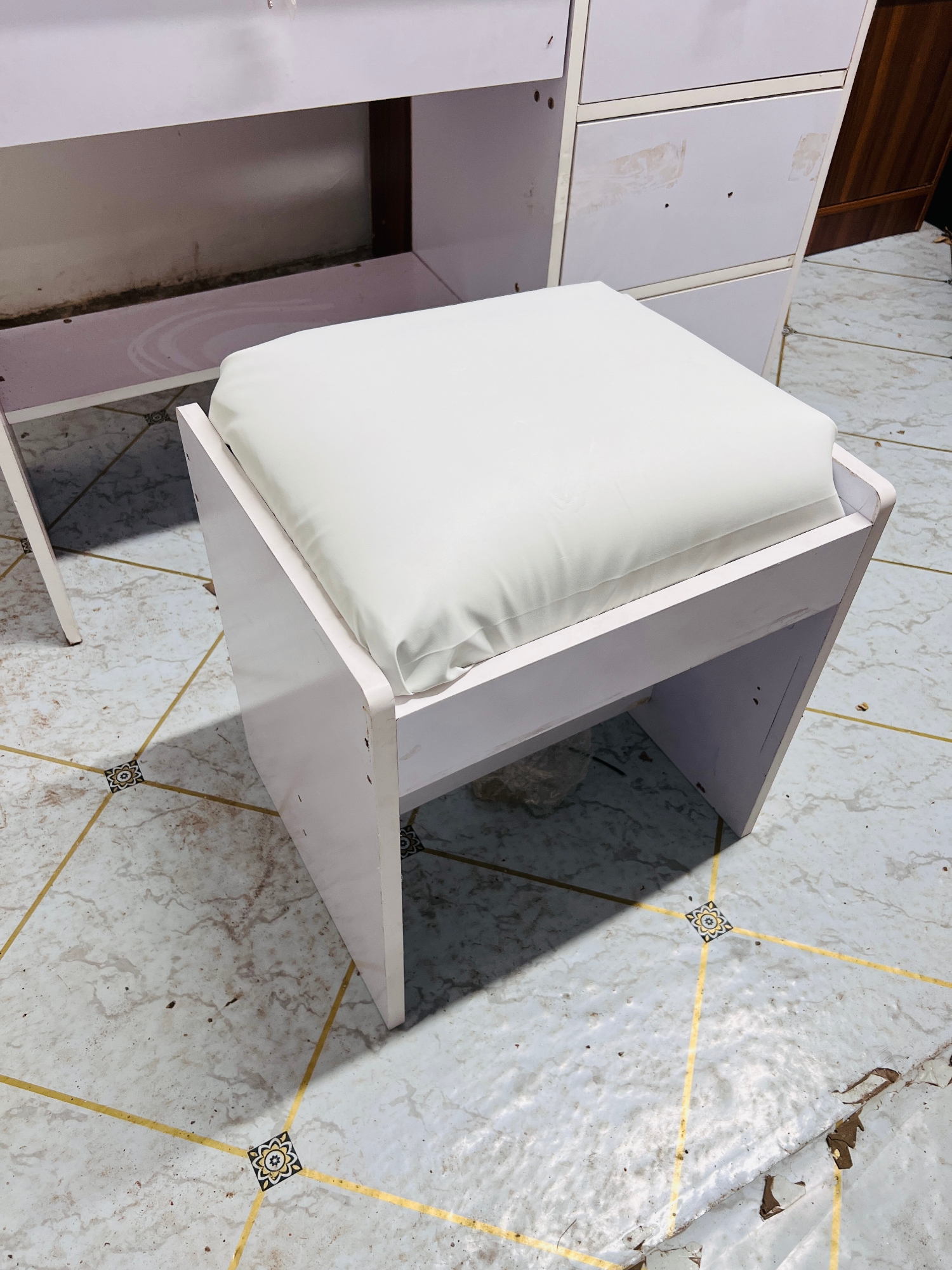 Picture of Laavish Stool For Dressing Table