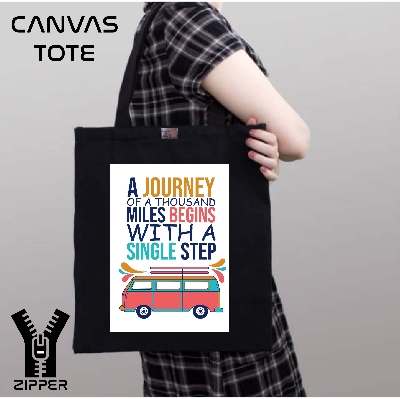 Picture of Canvas Tote Bag/Fashionable Top Handle Bag with Zipper for girls For University/College/Trenndy Fashionable Women