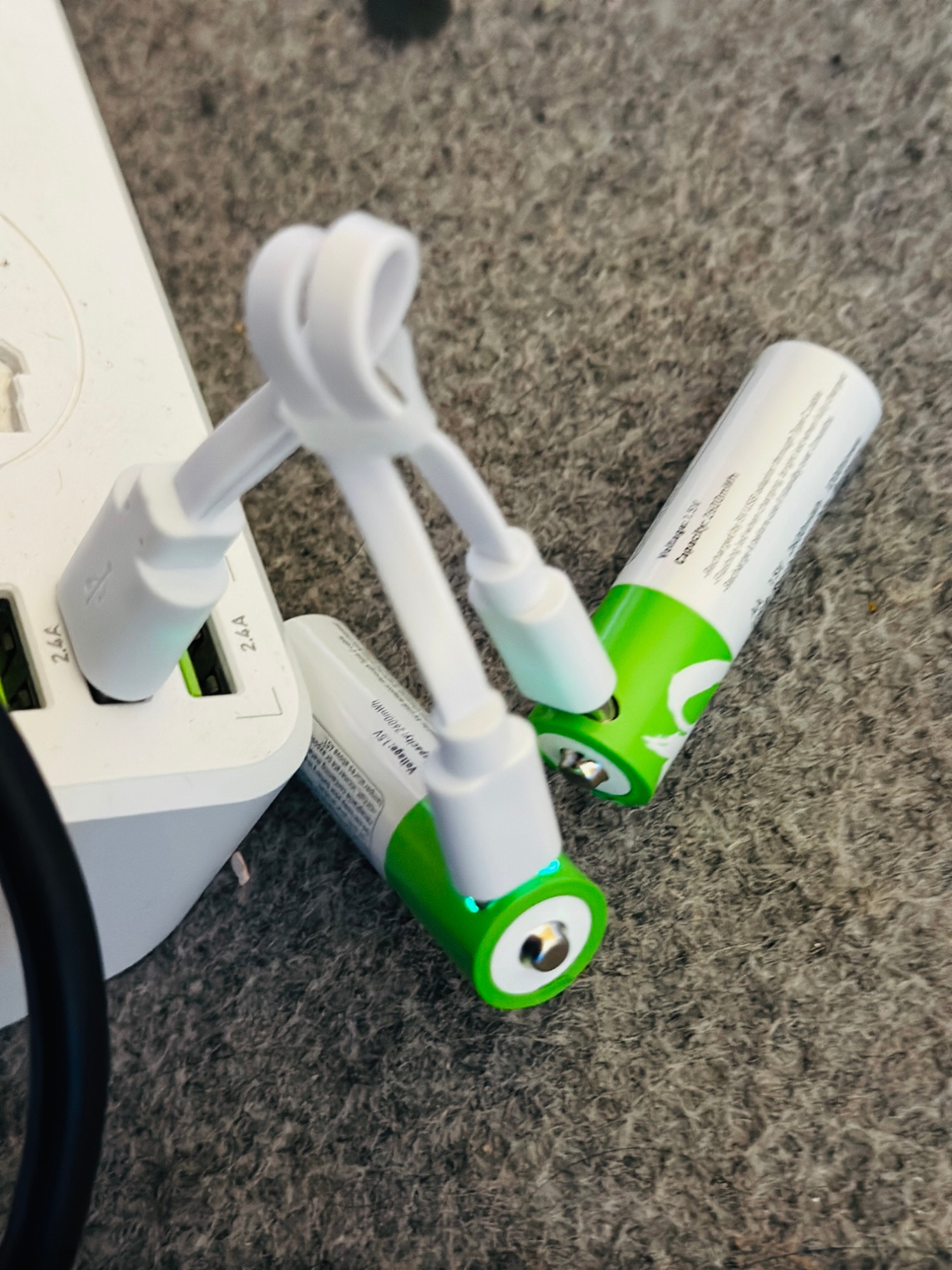 Picture of SmarToools RB40 AA 1.5V 2600mWh Rechargeable Battery (4/2 Pcs Set)