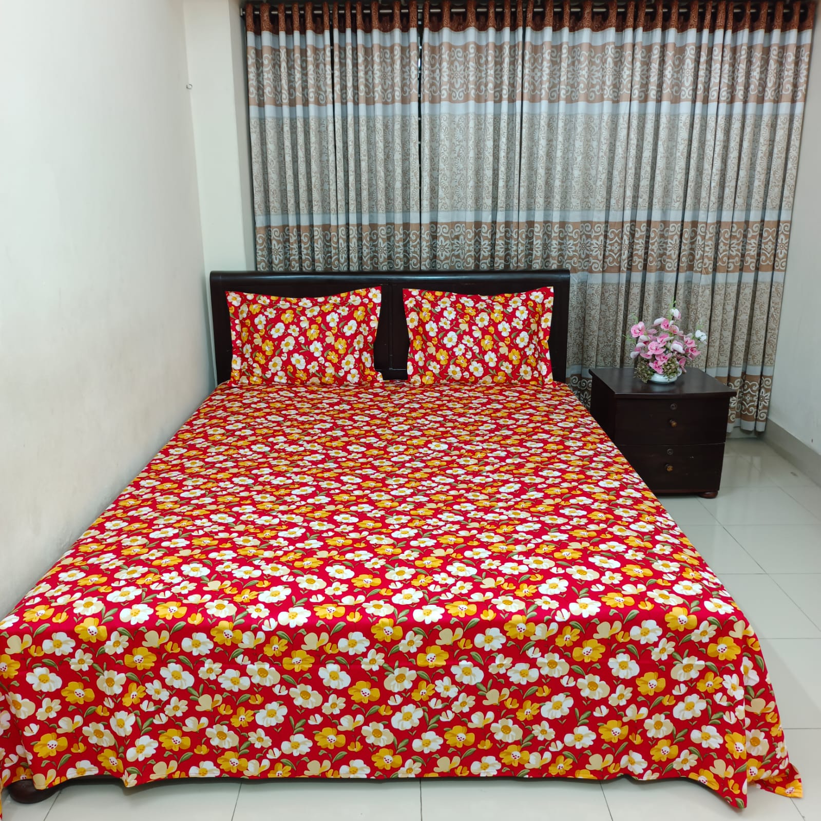Picture of Luxury Twill Cotton Bedsheet – King Size – 3Pecs – Red Cosmos