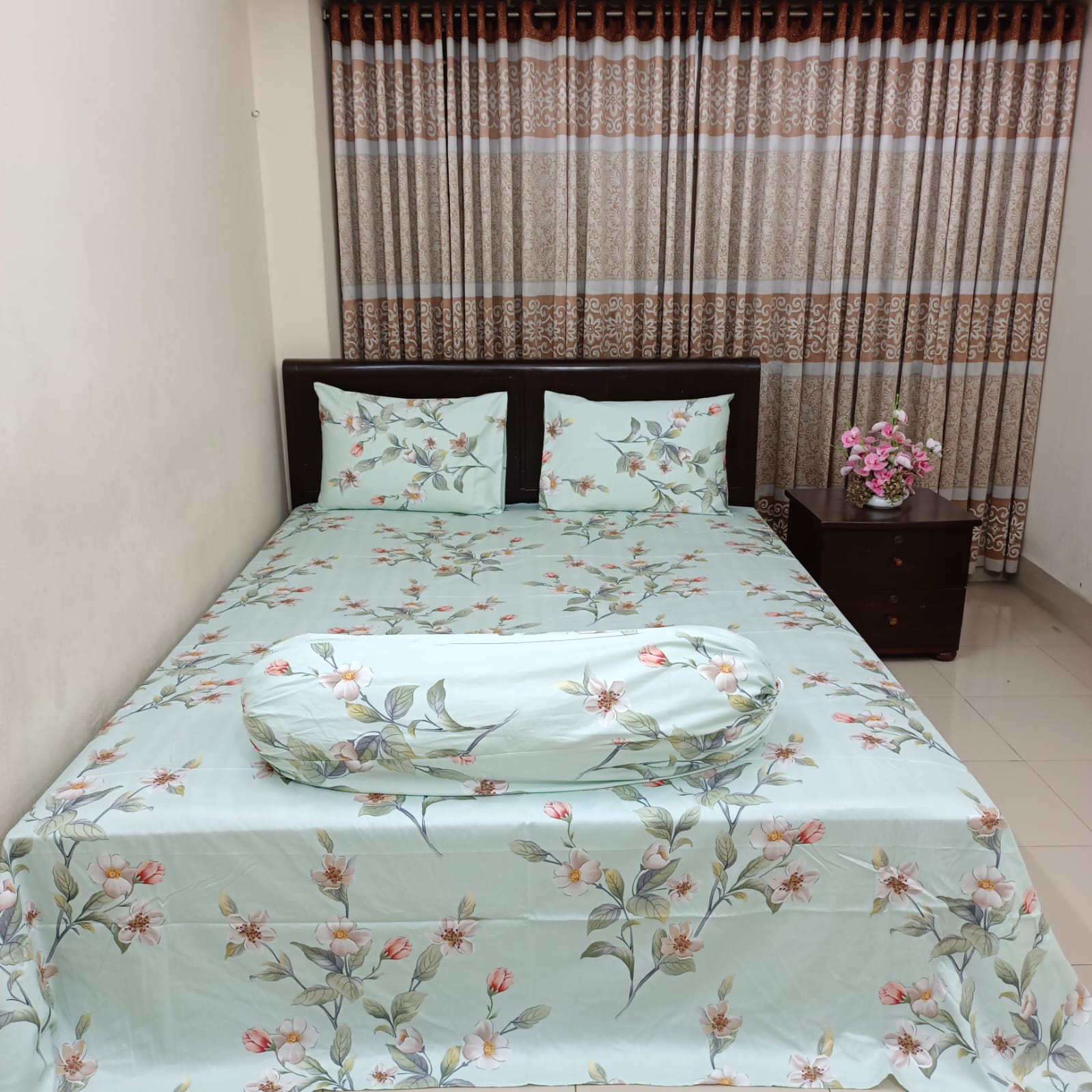Picture of 30/30 Count Luxury Exclusive Bedsheet – King Size – 4 Pecs Set – Pastel Flora