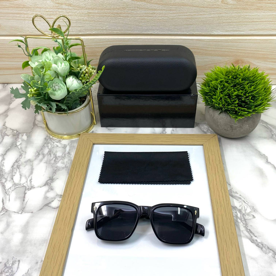 Picture of Stylish Fashionable Sunglass for men black color