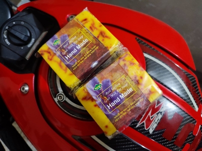 Picture of Goat Milk Saffron Soap, 100 gm