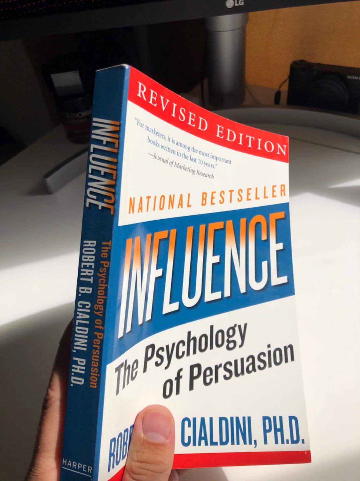 Picture of Influence: The Psychology of Persuasion by Robert B. Cialdini - Premium - Paperback