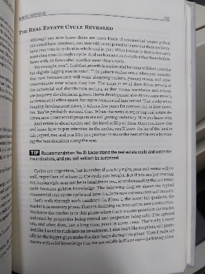 Picture of The Real Book of Real Estate: Real Experts. Real Stories. Real Life. by Robert Kiyosaki - Premium - Paperback