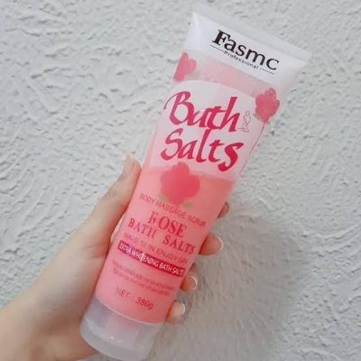 Picture of International European country product skin care  Rose Bath Salts used for male/female - 380 gm