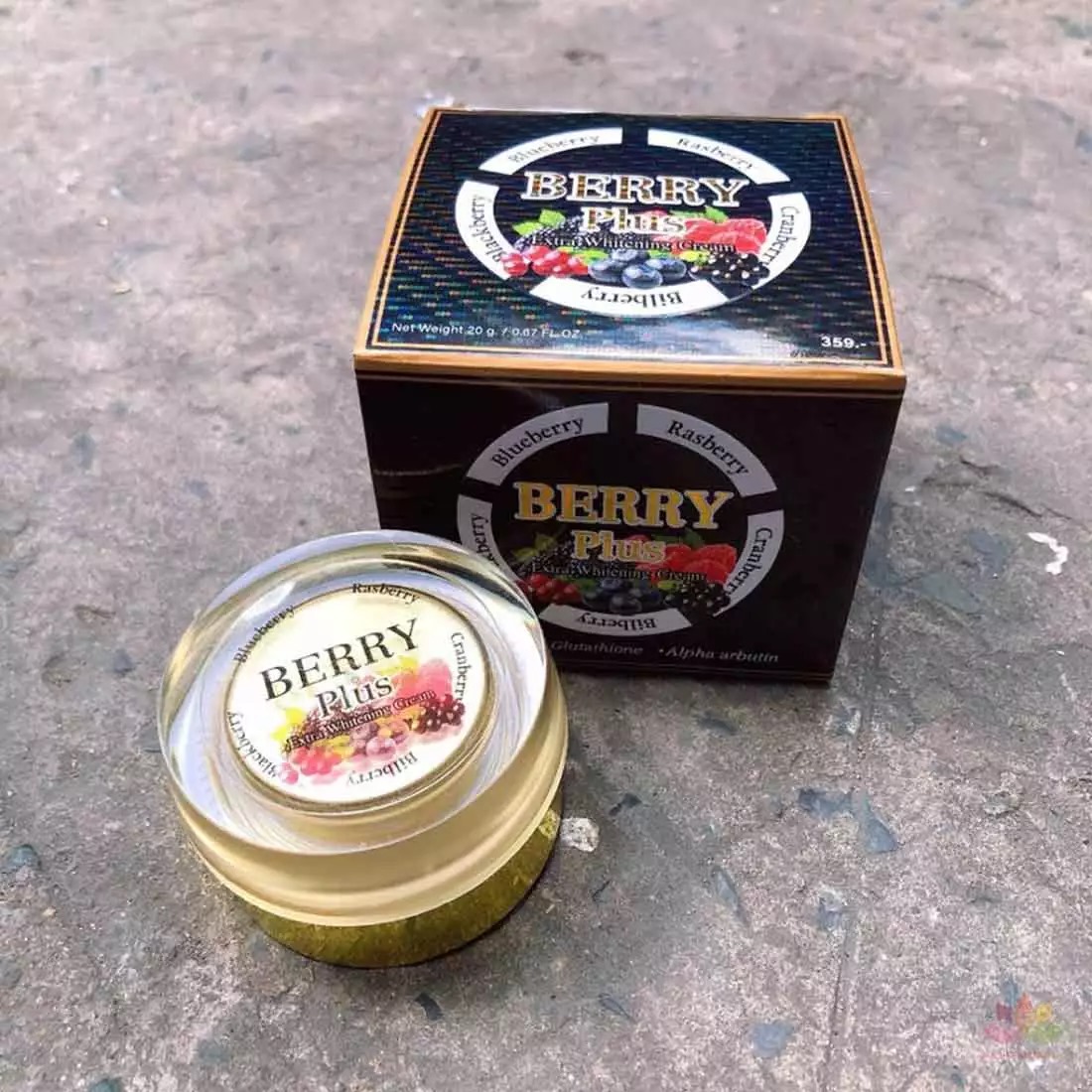 Picture of International Thailand product Skin care Berry Plus Extra Whitening cream used for male female - 20 gm