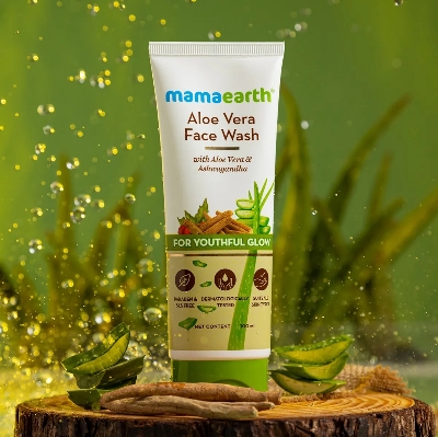 Picture of Indian product skin care Mamaearth Aloe Vera face wash used for male female - 100 ml
