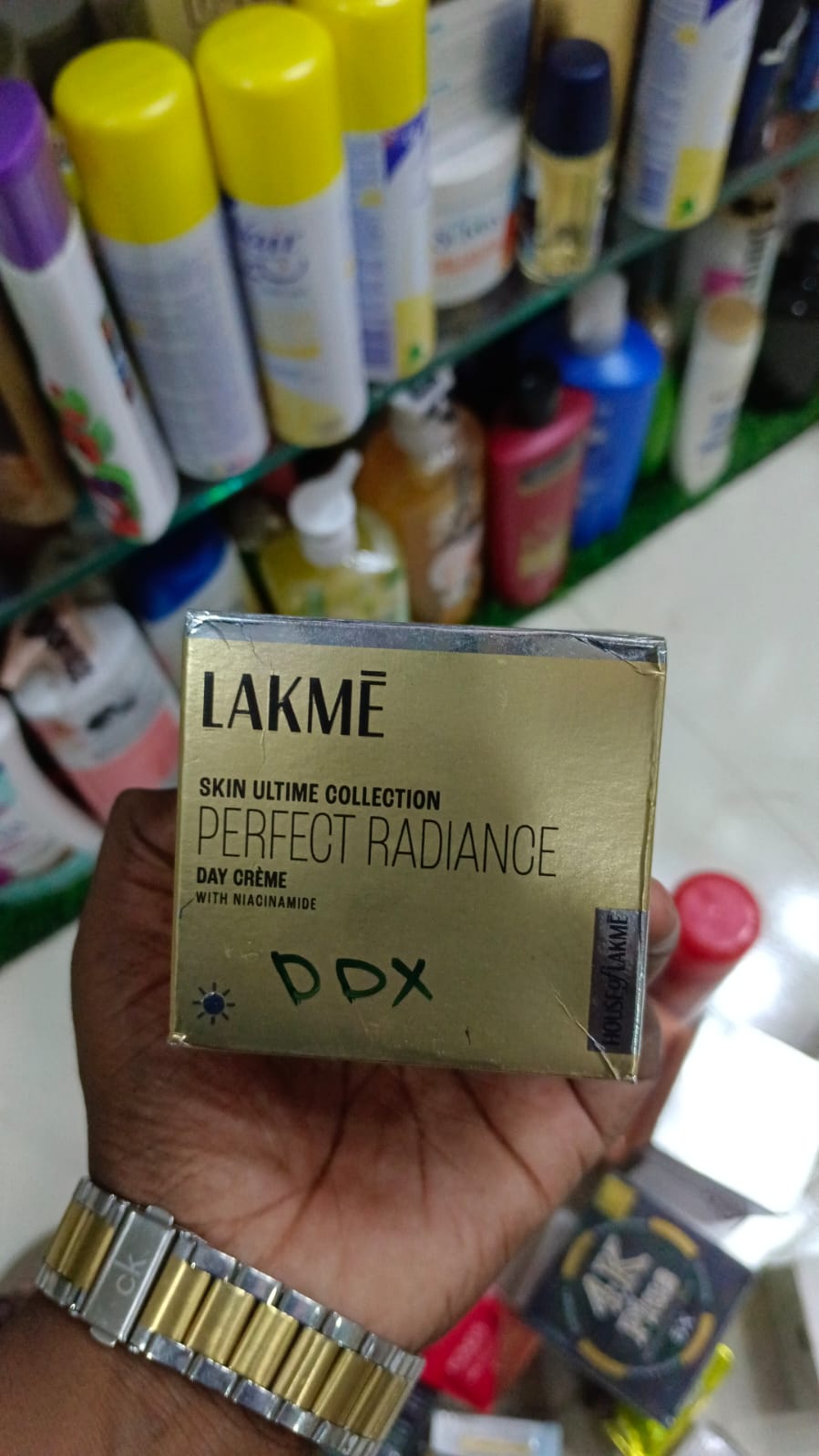 Picture of 50 gm Lakme perfect radiance day cream Indian product used for male female