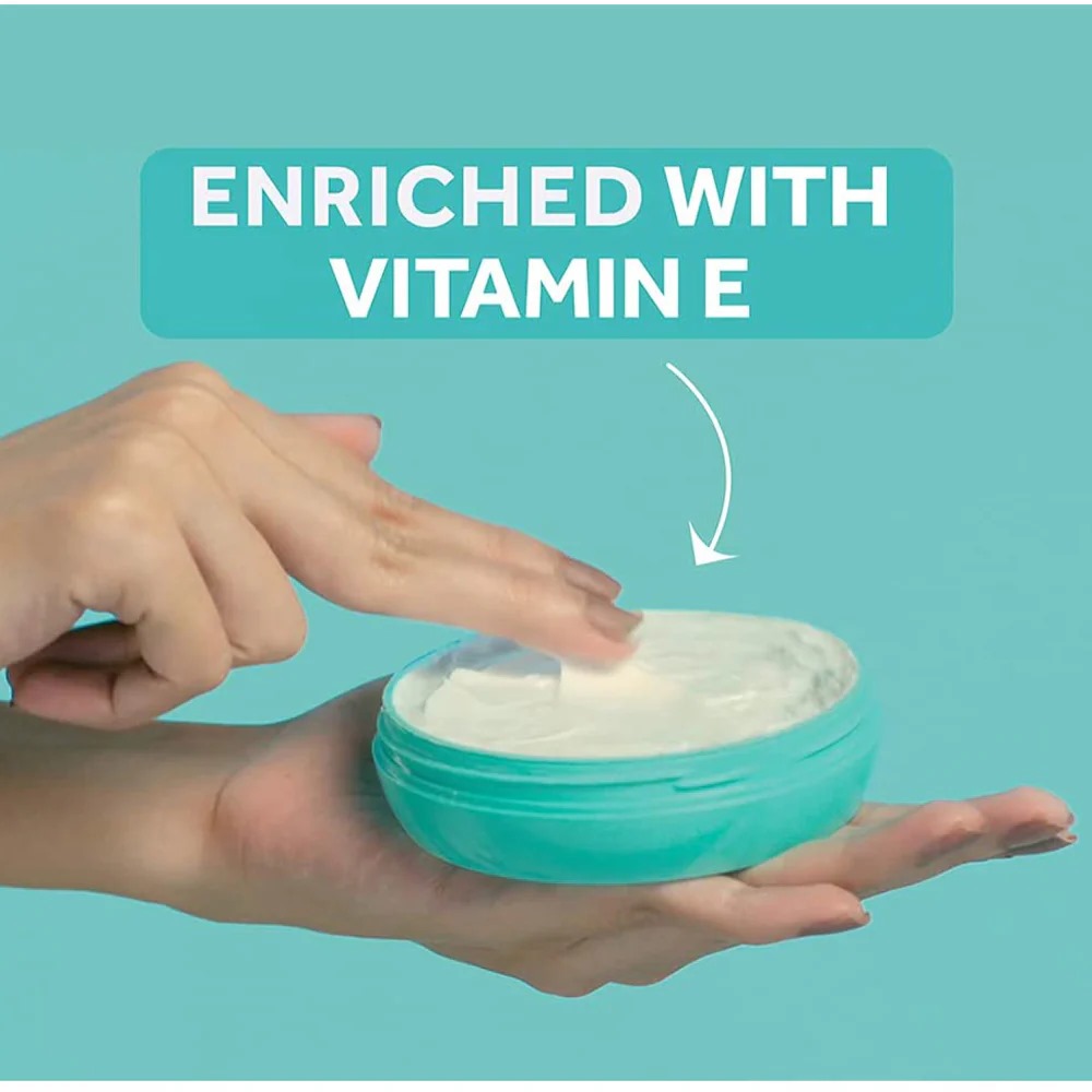 Picture of 100 ml Ponds light moisturiser for soft glowing skin Indian product used for male female