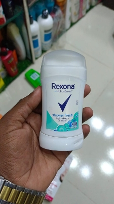 Picture of 40 gm Rexona shower fresh deodorant International UAE product used for female Picture of 40 gm Rexona shower fresh deodorant International UAE product used for female