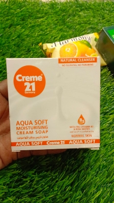 Picture of 125 gm Cream 21 Aqua soft moisturising cream Soap International UAE product used for male female