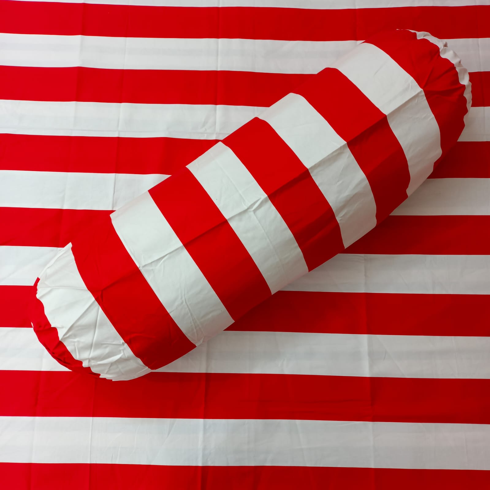 Picture of King Size Bedsheet Two Pillow Covers