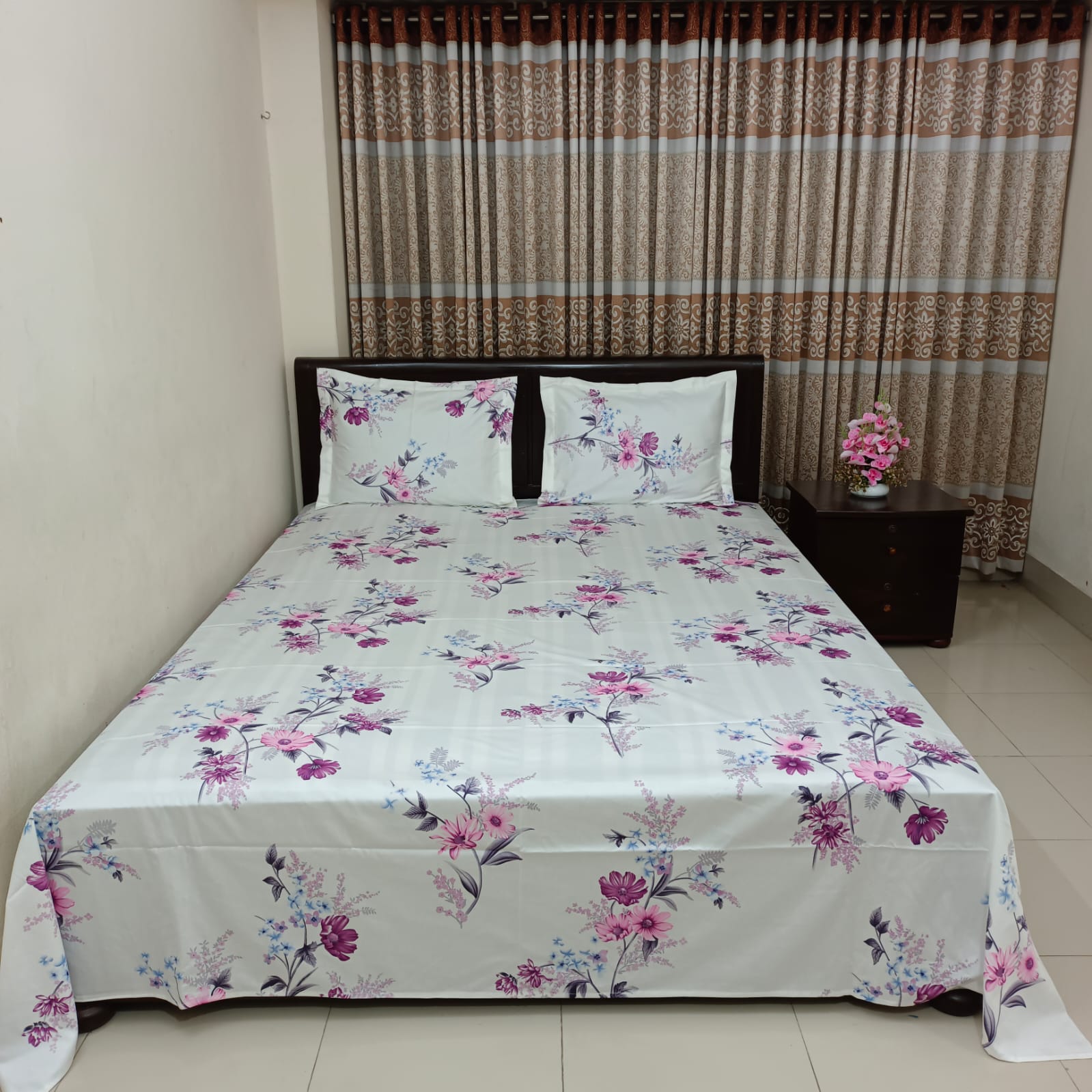 Picture of  King Size Bedsheet with Two Pillow Covers