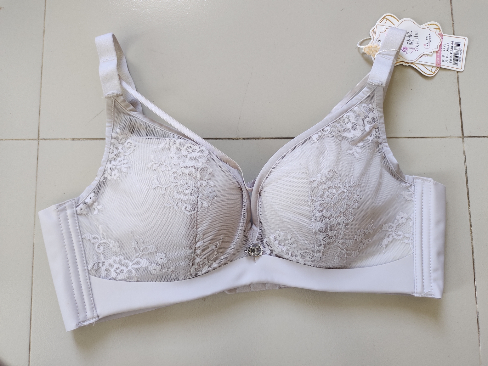 Picture of Imported Stylish comfortable Push up Foam/Padded Bra for Women (one piece)