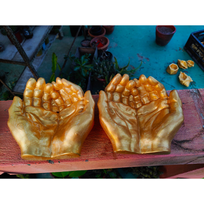 Picture of Golden Hand / Two Hand Shape Concrete Made Show-piece or Mini Flower Tub - 01 pcs - সোনার হাত / হাতের শেপের সোনালি রঙ বড় সাইজ ফুলের টব বা শো-পিচ সিমেন্টের তৈরি